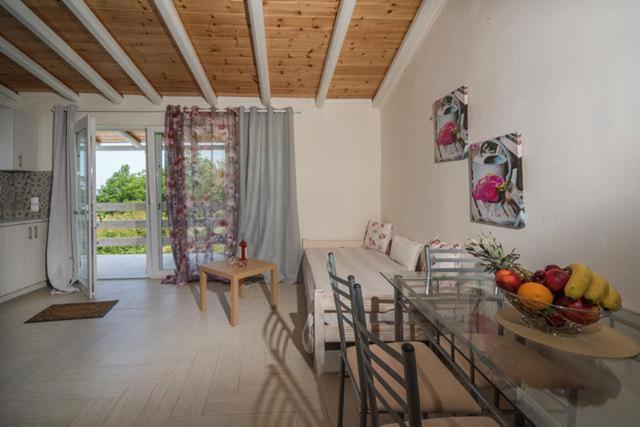 Efi Apartments Agios Gordios  Exterior foto