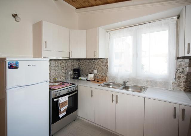 Efi Apartments Agios Gordios  Exterior foto