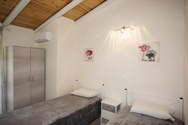 Efi Apartments Agios Gordios  Exterior foto